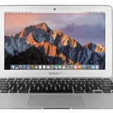 Apple MacBook Air (13-inch, Early 2015)