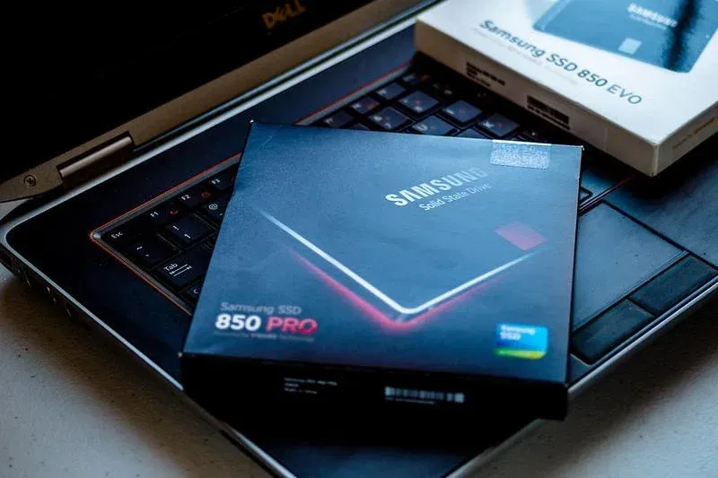 Какво е SSD диск и важен ли е при изборът на лаптоп или настолен компютър ?